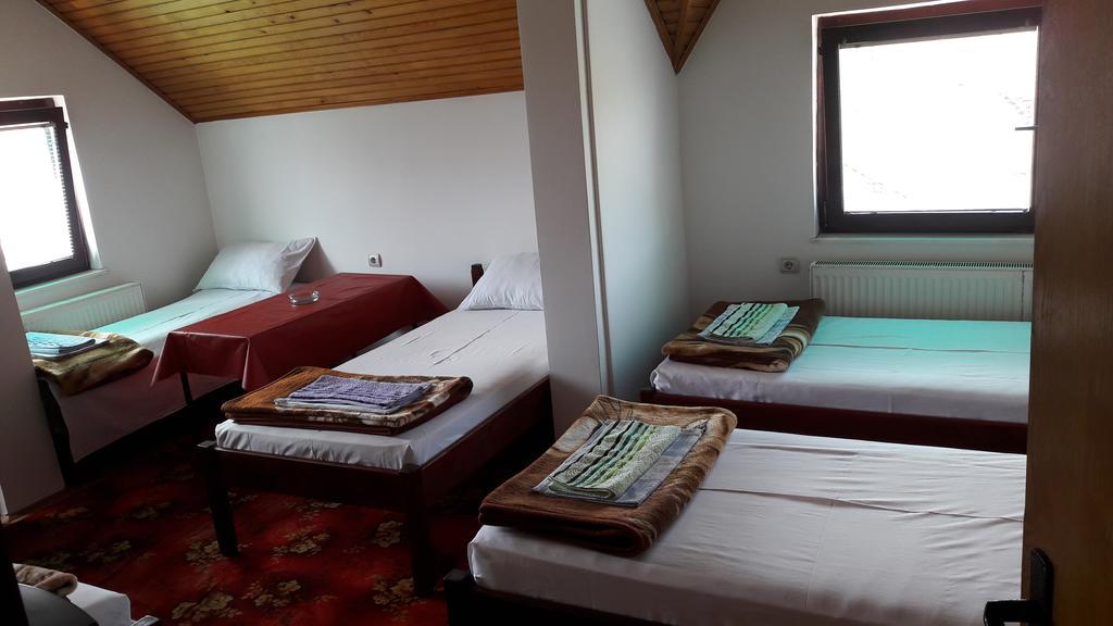 Mico Np Guest House Novi Pazar Bagian luar foto